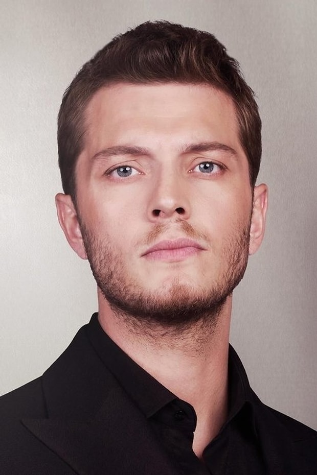 Burak Tozkoparan — Rüzgar Ertürk (Sesinde Aşk Var)