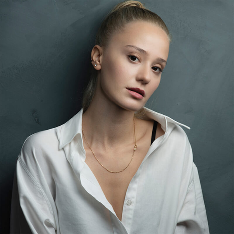 Müge Bayramoğlu — Deniz (Leyla Hali)
