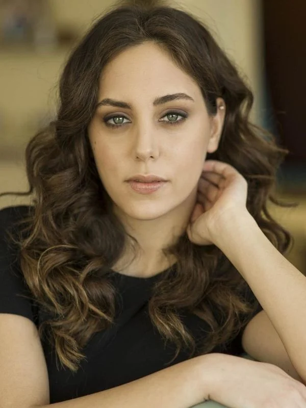 Öykü Karayel — Zeynep Çınar Öykü Karayel — Zeynep Çınar (Arak)