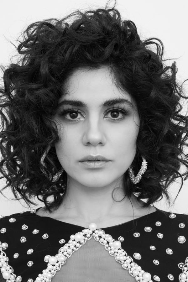 Zeynep Çamcı — Sedef Leyla Zeynep Çamcı — Sedef Leyla (Leyla ile Mecnun)